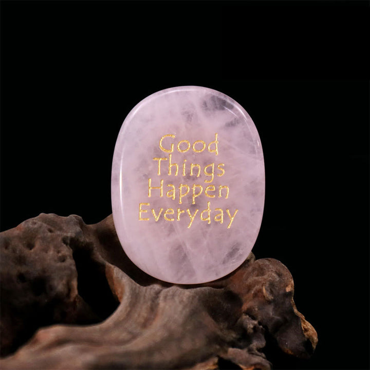 Pierre de poche apaisante gravée Olivenorma « De bonnes choses arrivent chaque jour » - Quartz rose - Support d'airbag et pierre précieuse - image 19
