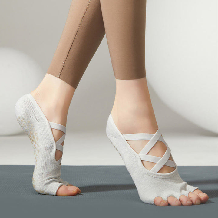 Chaussettes de yoga Olivenorma antidérapantes à brides croisées pour femmes, idéales pour le yoga, le pilates et le barre. - image 8