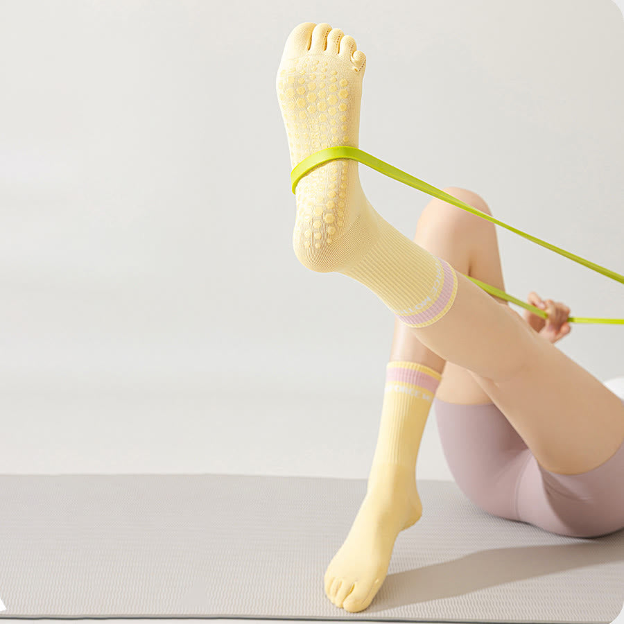 Chaussettes de yoga Olivenorma Secure-Fit à cinq orteils, antidérapantes et à bord contrasté pour femmes - image 5