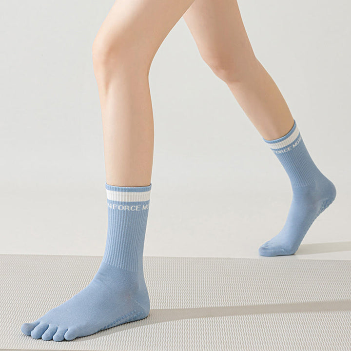 Chaussettes de yoga Olivenorma Secure-Fit à cinq orteils, antidérapantes et à bord contrasté pour femmes - image 13
