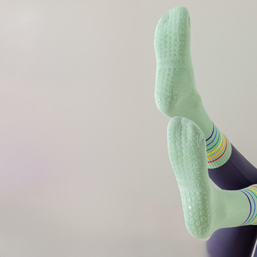 Chaussettes de yoga Olivenorma à rayures arc-en-ciel, mi-mollet, antidérapantes et amortissantes pour femmes - image 7