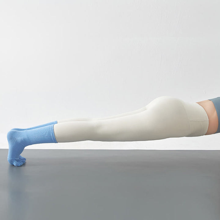 Chaussettes de yoga Olivenorma Stable Traction à cinq orteils, antidérapantes et montantes, pour femmes. - image 3