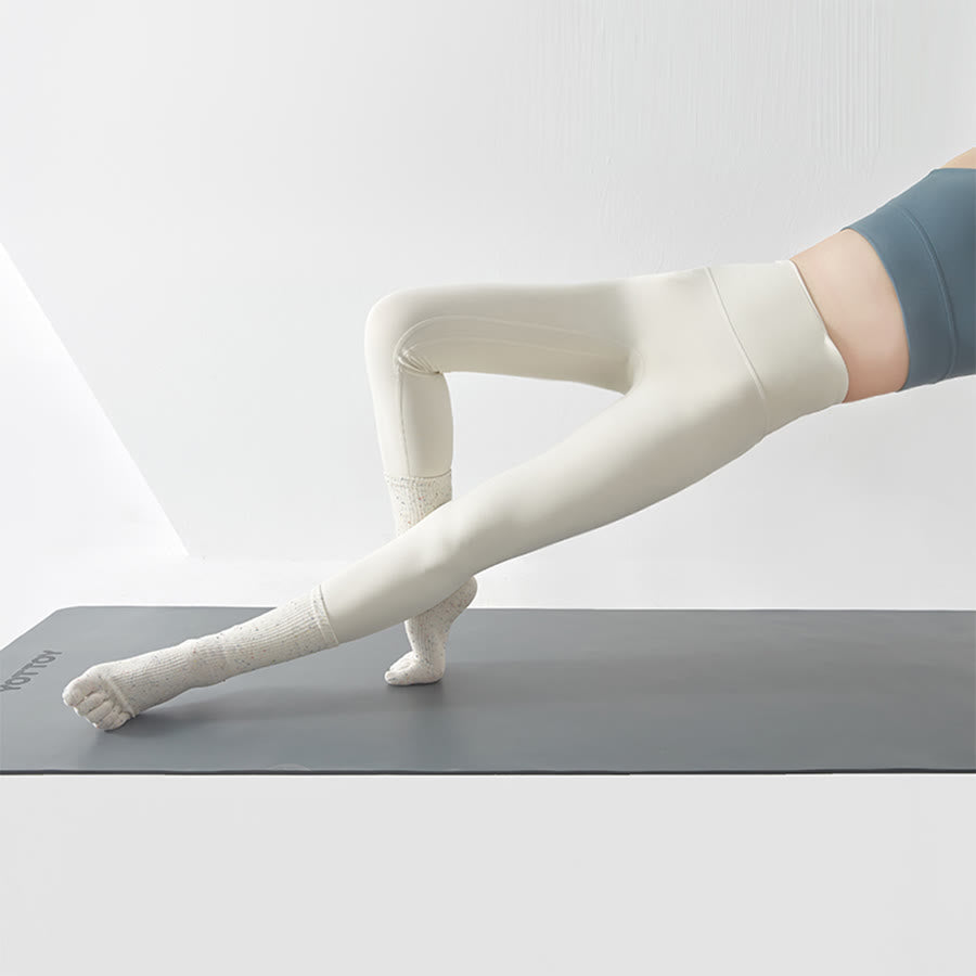 Chaussettes de yoga Olivenorma Stable Traction à cinq orteils, antidérapantes et montantes, pour femmes. - image 10
