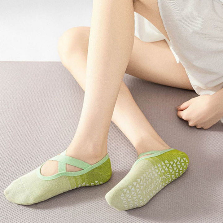 Chaussettes de yoga Olivenorma confortables, antidérapantes et style ballerine pour femmes, idéales pour le fitness en intérieur. - image 11