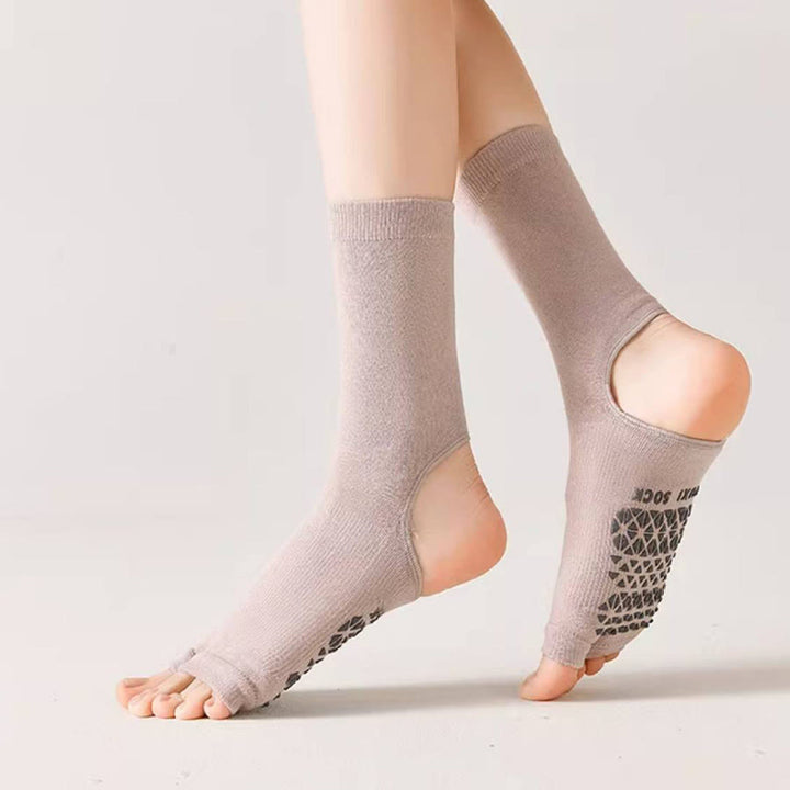 Chaussettes de yoga Olivenorma respirantes mi-mollet antidérapantes avec orteils et talon ouverts pour femmes - image 14