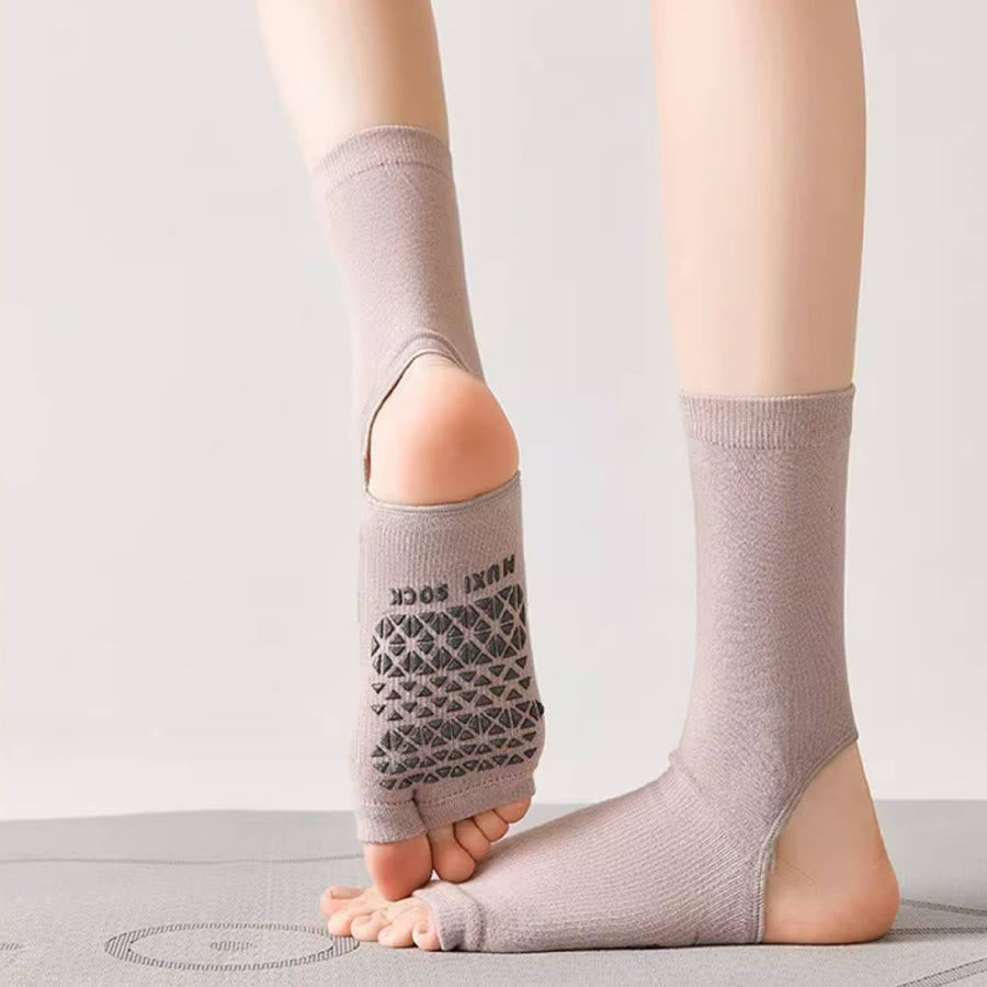 Chaussettes de yoga Olivenorma respirantes mi-mollet antidérapantes avec orteils et talon ouverts pour femmes - image 15