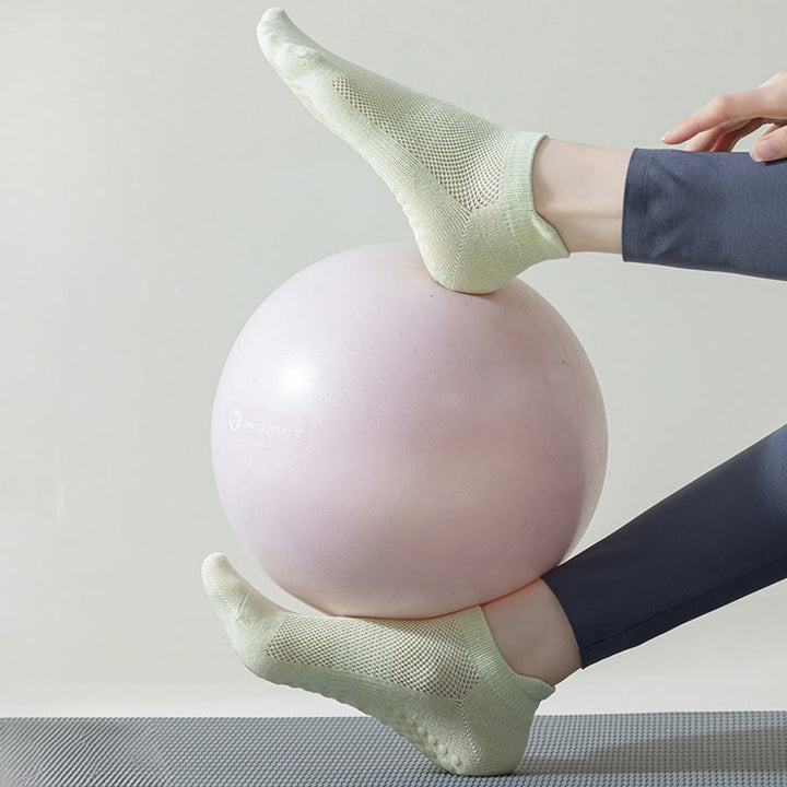 Chaussettes de yoga Olivenorma à semelle intégrale antidérapante pour femmes, idéales pour le fitness en intérieur. - image 17