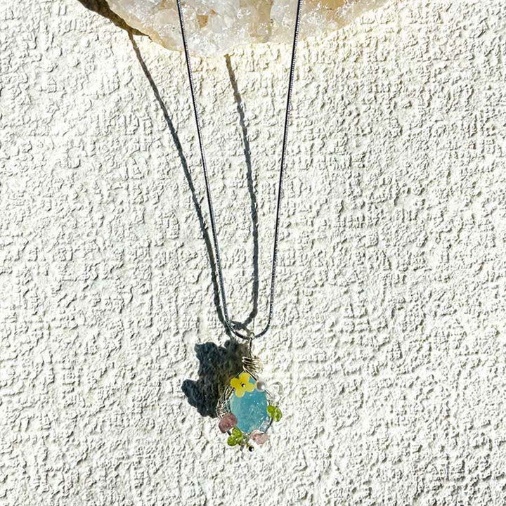 Collier pendentif Olivenorma en pierre naturelle avec fleurs émaillées et péridot - image 4