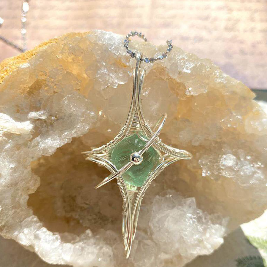 Collier Olivenorma à thème céleste en améthyste et aigue-marine, pierres naturelles enroulées de fil. - Quartz vert et planète - image 10