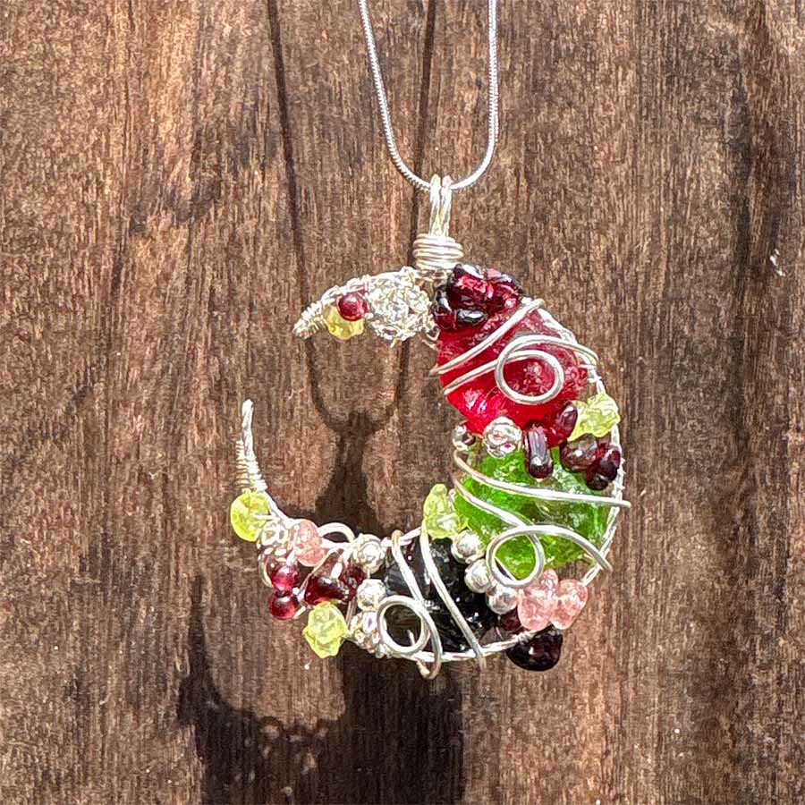 Collier Olivenorma fantaisie en obsidienne et verre mélangé en forme de croissant de lune, monté sur fil métallique - image 3