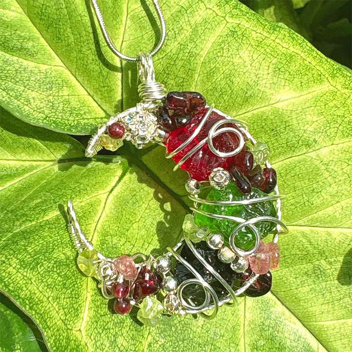 Collier Olivenorma fantaisie en obsidienne et verre mélangé en forme de croissant de lune, monté sur fil métallique - image 2