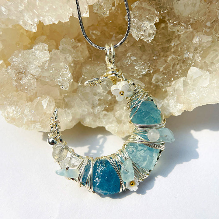 Collier Olivenorma en pierre naturelle avec pendentif croissant de lune pastel fantaisiste et fleurs - image 9