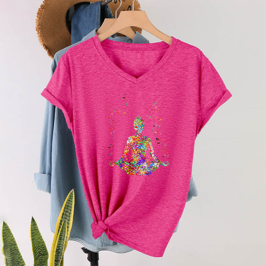 T-shirt Olivenorma à col en V avec silhouette de méditation aquarelle - Rose rouge - 2XL - image 33