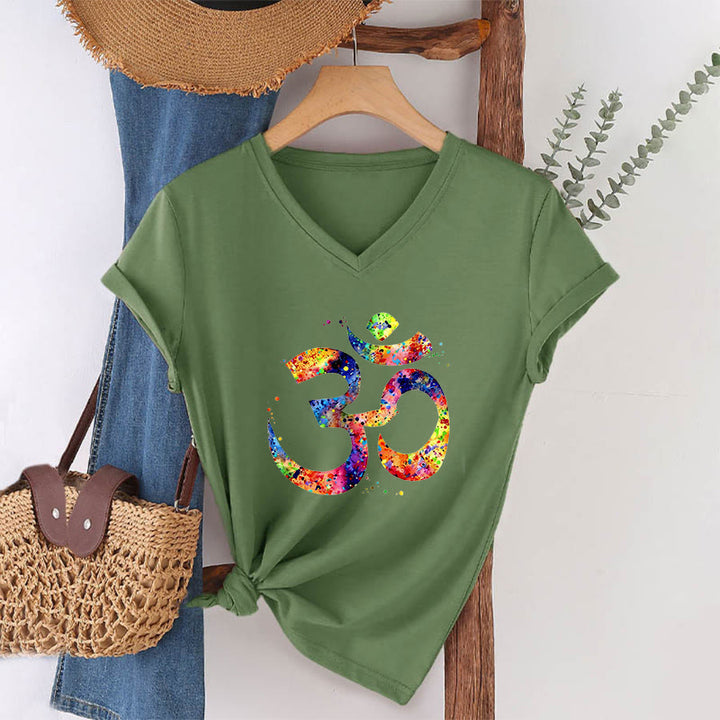 T-shirt à col en V Olivenorma avec motif aquarelle Om et éclaboussures de peinture - Vert olive - 2XL - image 24