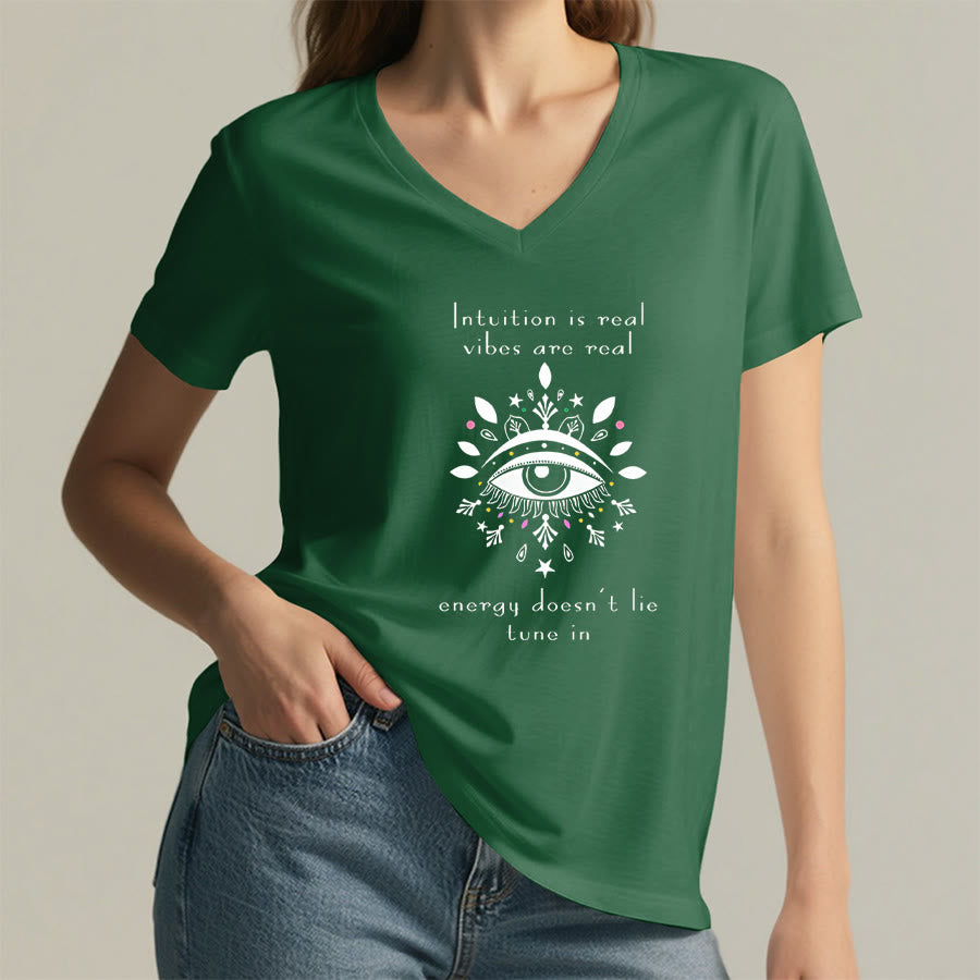 T-shirt Olivenorma décontracté à col en V avec imprimé de citation sur l'intuition et l'œil mystique - image 23