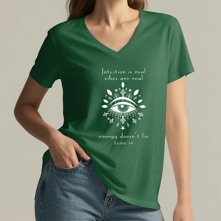 T-shirt Olivenorma décontracté à col en V avec imprimé de citation sur l'intuition et l'œil mystique - image 23