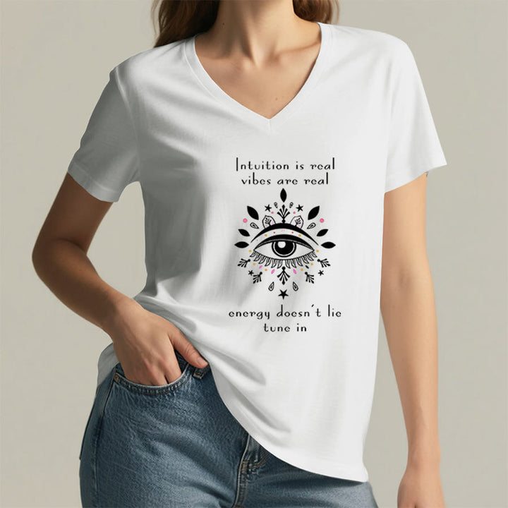 T-shirt Olivenorma décontracté à col en V avec imprimé de citation sur l'intuition et l'œil mystique - image 20