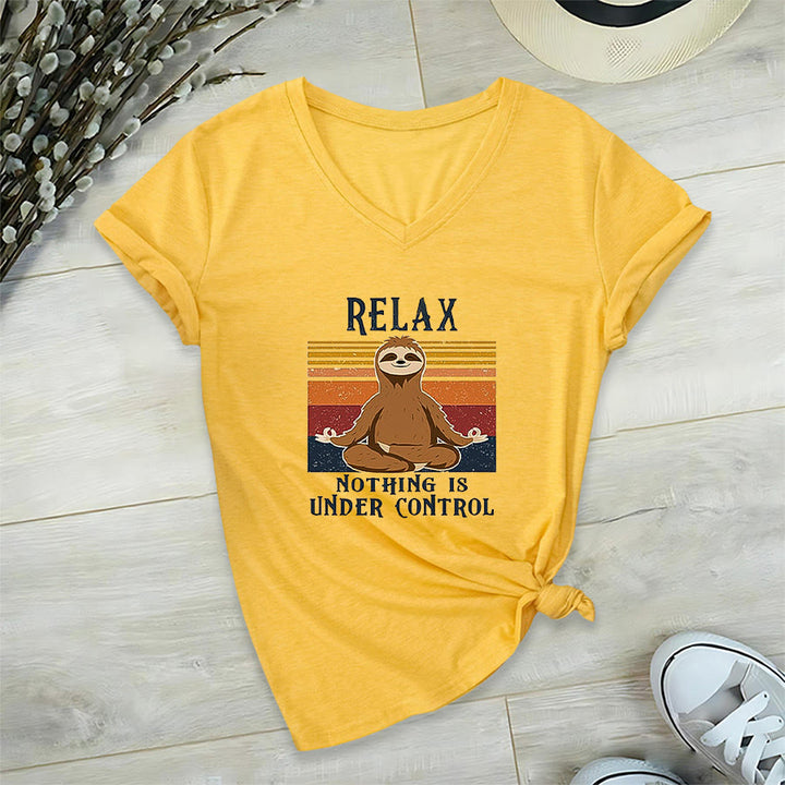 T-shirt à col en V imprimé Olivenorma Paresseux en méditation « Détendez-vous, rien n'est sous contrôle » - Jaune - 2XL - image 30