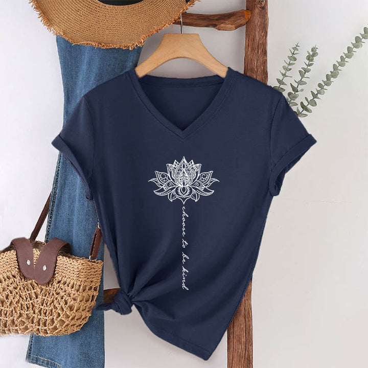 T-shirt Olivenorma « Choisissez la gentillesse » à col en V avec imprimé mandala lotus - image 22