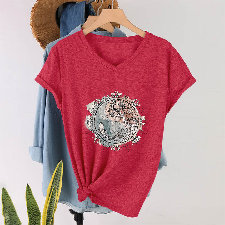 T-shirt à col en V Olivenorma avec motif Yin Yang complexe représentant un arbre et des carpes koï - Rouge - 2XL - image 27
