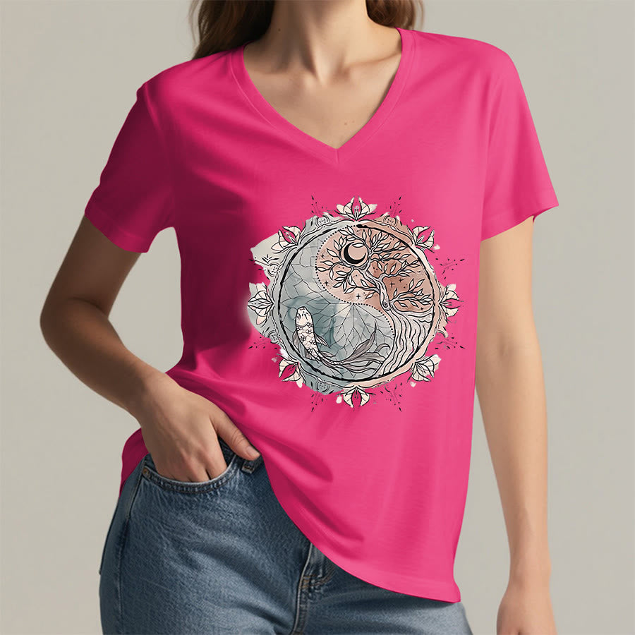 T-shirt à col en V Olivenorma avec motif Yin Yang complexe représentant un arbre et des carpes koï - image 34