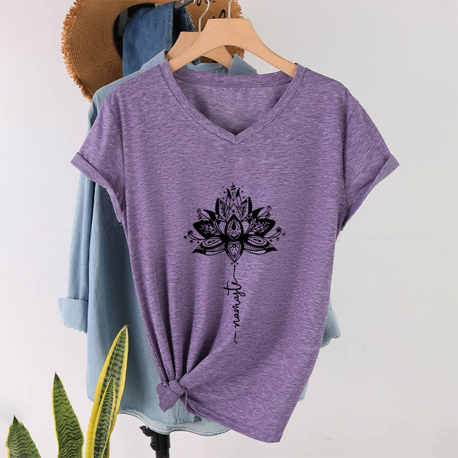 T-shirt à col en V Olivenorma avec motif mandala de lotus complexe et design Namaste - image 37