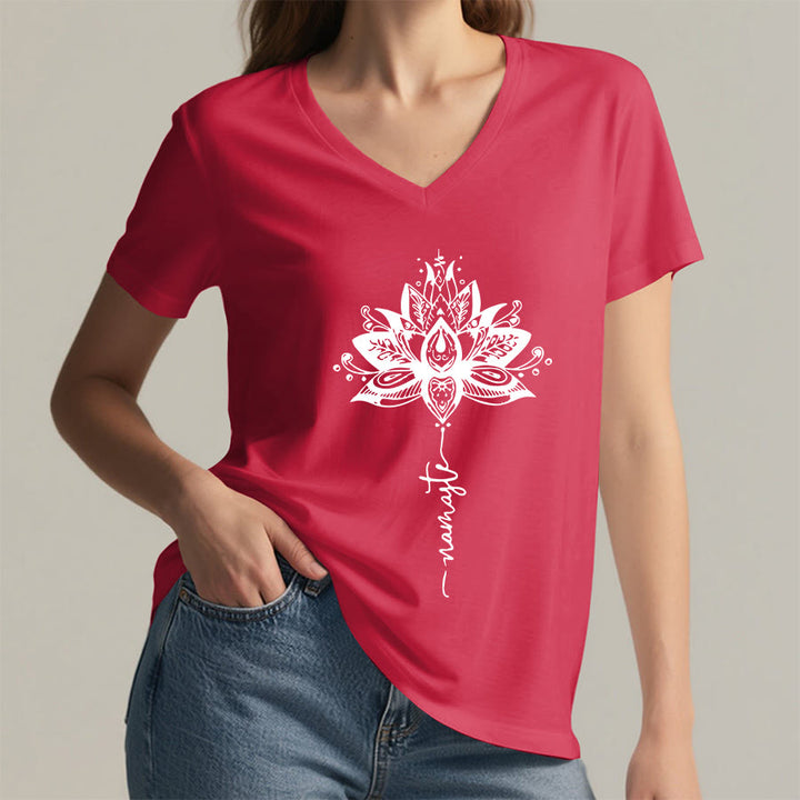 T-shirt à col en V Olivenorma avec motif mandala de lotus complexe et design Namaste - image 29