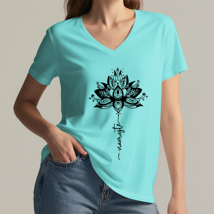 T-shirt à col en V Olivenorma avec motif mandala de lotus complexe et design Namaste - image 11