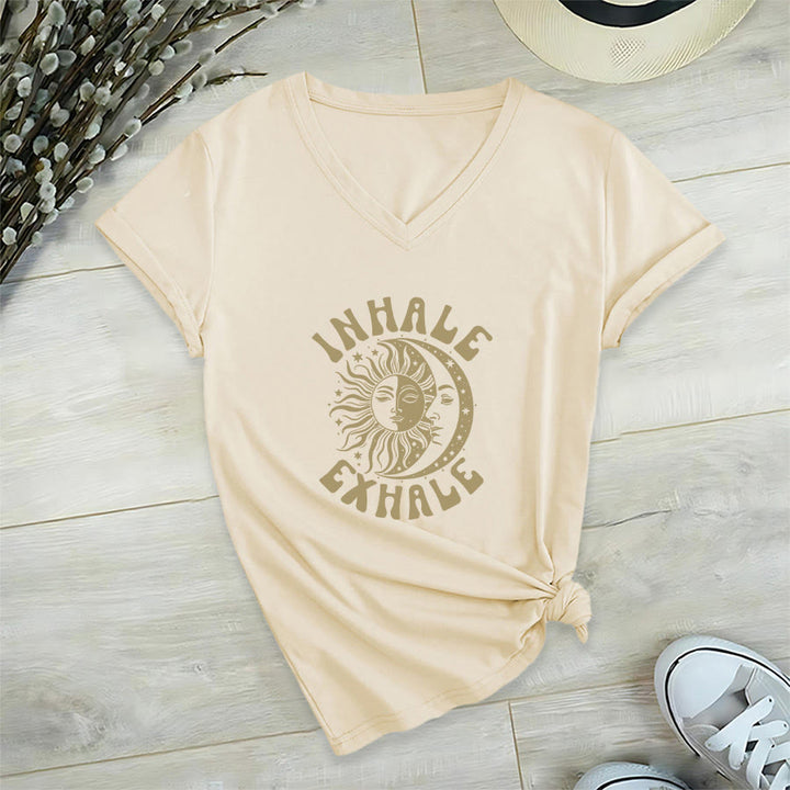 T-shirt Olivenorma Boho Soleil Lune « Inspirer Expirer » à col en V - Kaki - 2XL - image 3