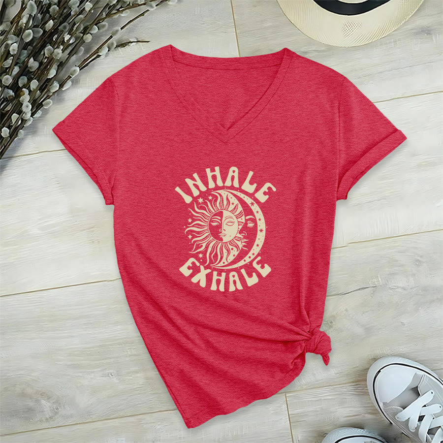 T-shirt Olivenorma Boho Soleil Lune « Inspirer Expirer » à col en V - Rouge - 2XL - image 27