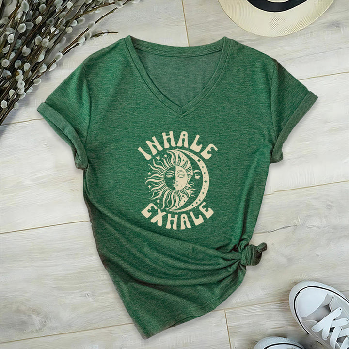 T-shirt Olivenorma Boho Soleil Lune « Inspirer Expirer » à col en V - Vert foncé - 2XL - image 24