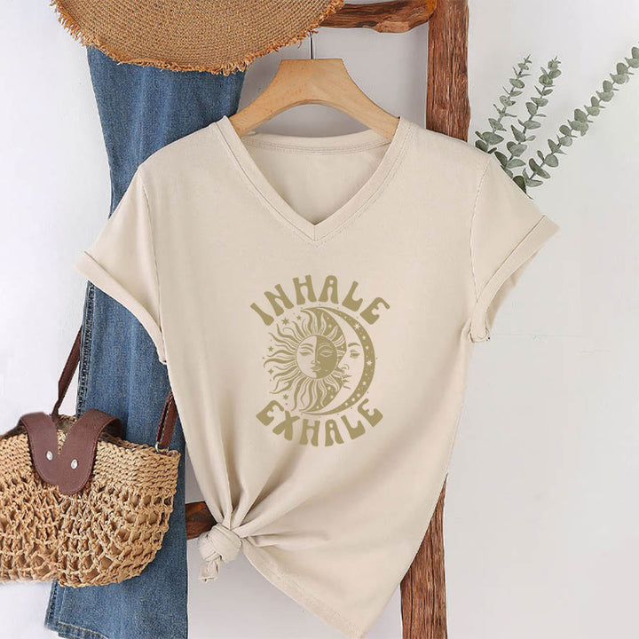 T-shirt Olivenorma Boho Soleil Lune « Inspirer Expirer » à col en V - image 4