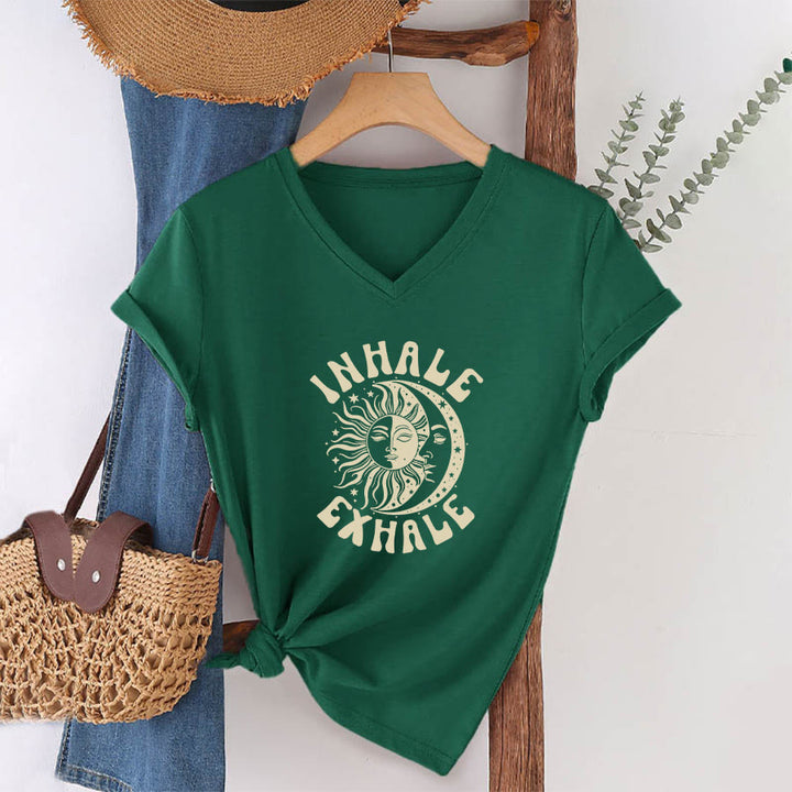 T-shirt Olivenorma Boho Soleil Lune « Inspirer Expirer » à col en V - image 25