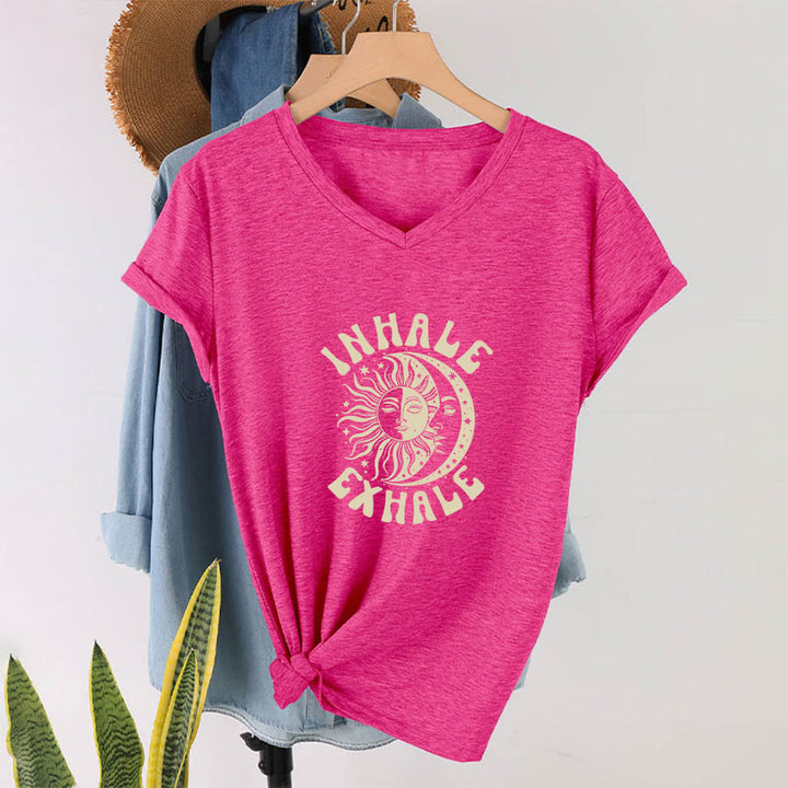 T-shirt Olivenorma Boho Soleil Lune « Inspirer Expirer » à col en V - image 34