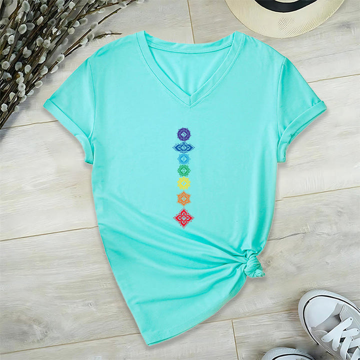 T-shirt Olivenorma à col en V pour femme, motif mandala des sept chakras vertical et spirituel - Lac Bleu - 2XL - image 12