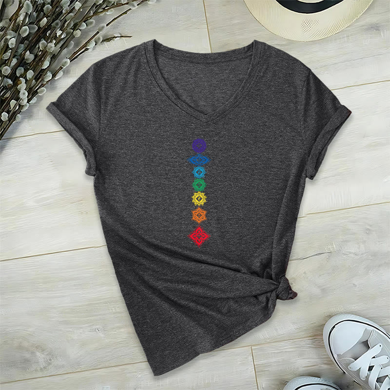 T-shirt Olivenorma à col en V pour femme, motif mandala des sept chakras vertical et spirituel - Gris - 2XL - image 0