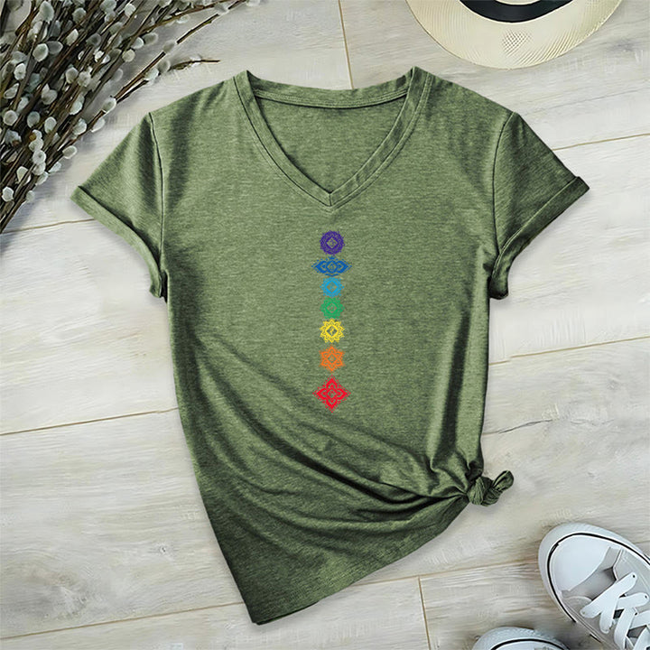 T-shirt Olivenorma à col en V pour femme, motif mandala des sept chakras vertical et spirituel - Vert olive - 2XL - image 3