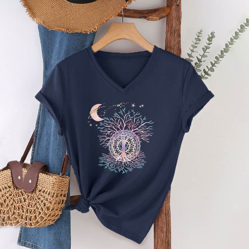 T-shirt Olivenorma Boho à col en V pour femme, motif croissant de lune, étoile, galaxie et arbre de vie - image 22