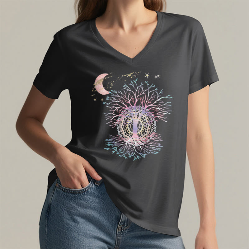 T-shirt Olivenorma Boho à col en V pour femme, motif croissant de lune, étoile, galaxie et arbre de vie - image 2