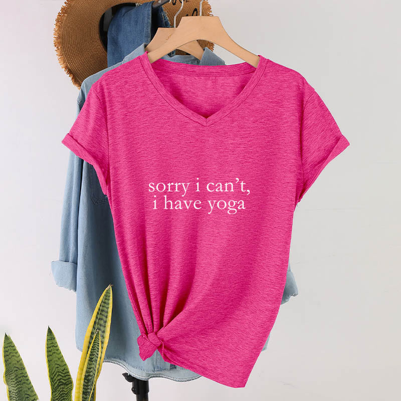 T-shirt à col en V pour femme Olivenorma « Désolée, je ne peux pas, j'ai du yoga » avec slogan humoristique - image 34