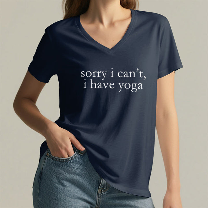 T-shirt à col en V pour femme Olivenorma « Désolée, je ne peux pas, j'ai du yoga » avec slogan humoristique - image 23