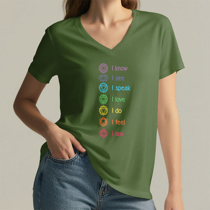 T-shirt à col en V pour femme Olivenorma avec symbole arc-en-ciel vertical et affirmation des 7 chakras - image 5