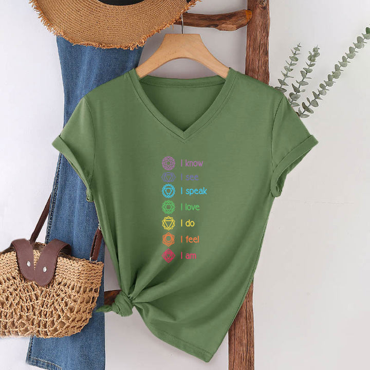 T-shirt à col en V pour femme Olivenorma avec symbole arc-en-ciel vertical et affirmation des 7 chakras - image 4
