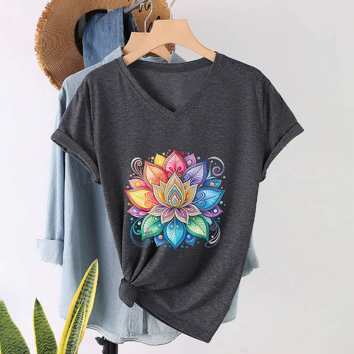 T-shirt Olivenorma à col en V pour femme, motif mandala lotus arc-en-ciel vibrant, style bohème - Gris - 2XL - image 18