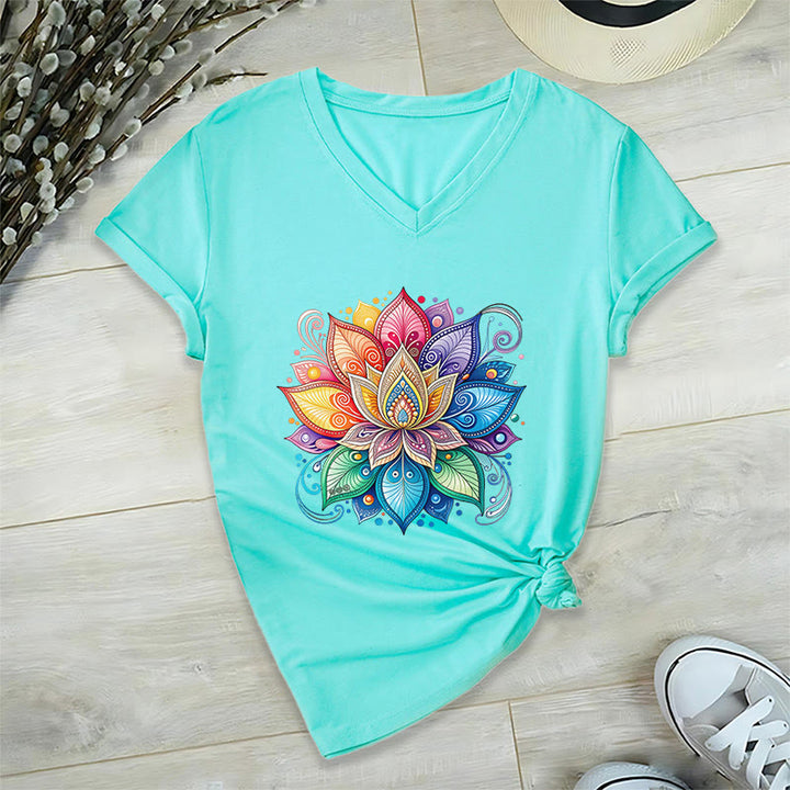T-shirt Olivenorma à col en V pour femme, motif mandala lotus arc-en-ciel vibrant, style bohème - image 13