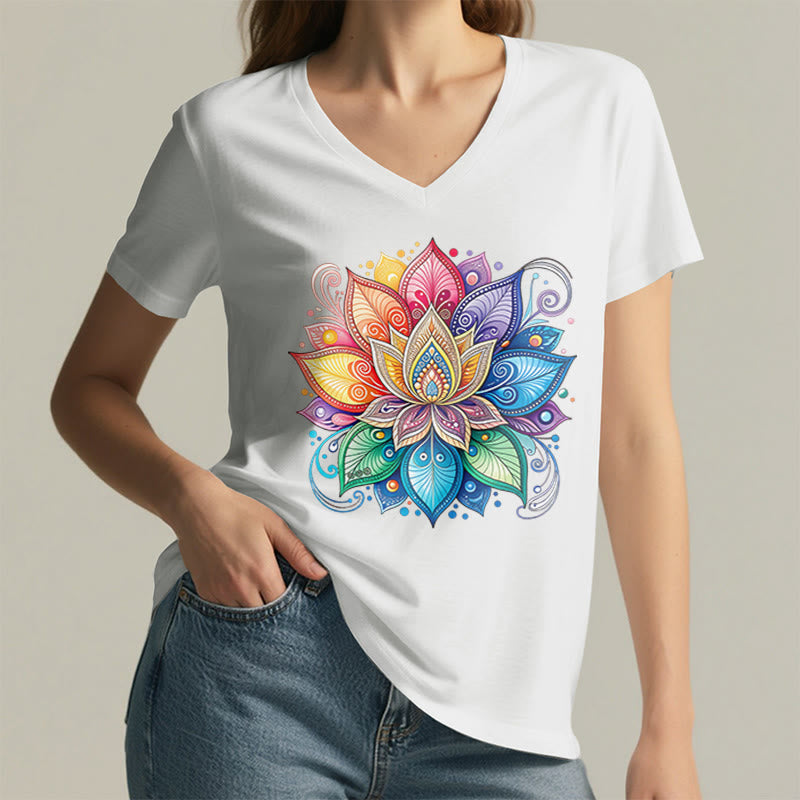 T-shirt Olivenorma à col en V pour femme, motif mandala lotus arc-en-ciel vibrant, style bohème - image 23