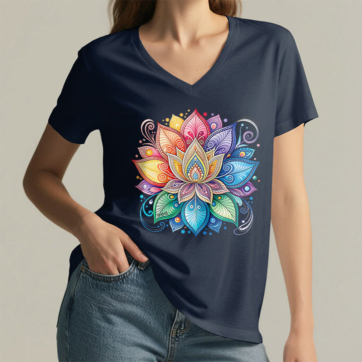 T-shirt Olivenorma à col en V pour femme, motif mandala lotus arc-en-ciel vibrant, style bohème - image 26