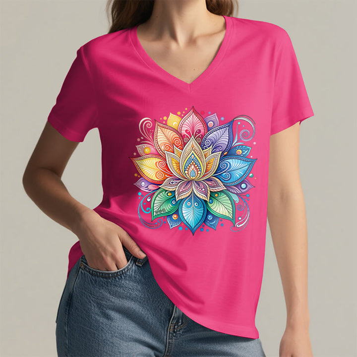 T-shirt Olivenorma à col en V pour femme, motif mandala lotus arc-en-ciel vibrant, style bohème - image 35