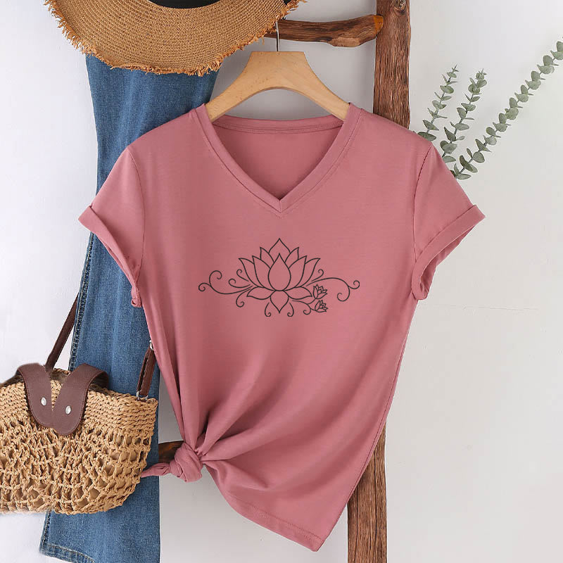 T-shirt Olivenorma à col en V pour femme, motif bohème, lignes blanches et lotus. - Rose - 2XL - image 9