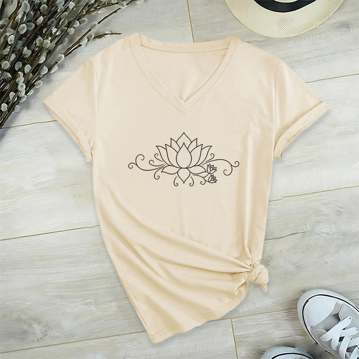 T-shirt Olivenorma à col en V pour femme, motif bohème, lignes blanches et lotus. - image 7